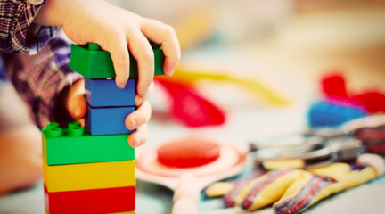 從玩耍到成長(zhǎng) 幼兒教玩具選購指南與技術(shù)銷售新趨勢(shì)